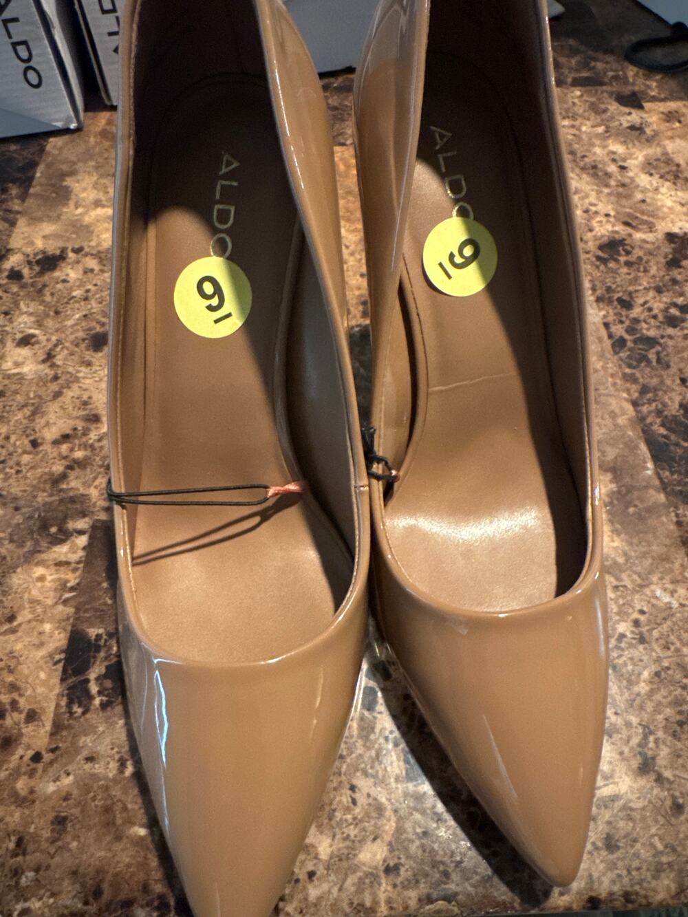 Nude Aldo heels size 9